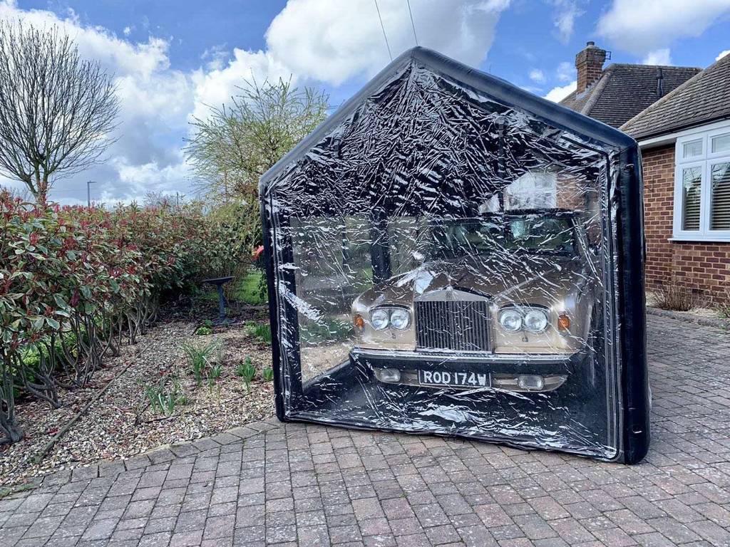 Inflatable car tent providing full vehicle coverage