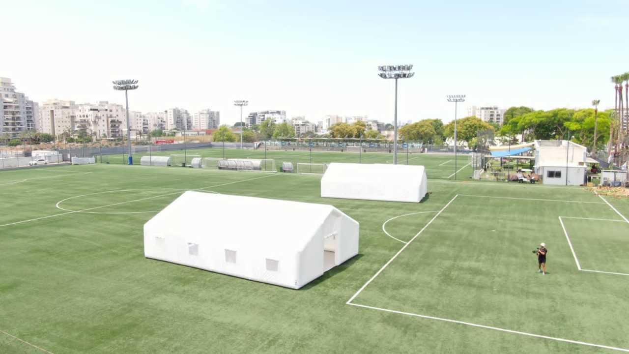 Outdoor airtight inflatable tent tested by client