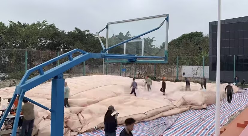 Unrolling a 30x15m Inflatable Tent