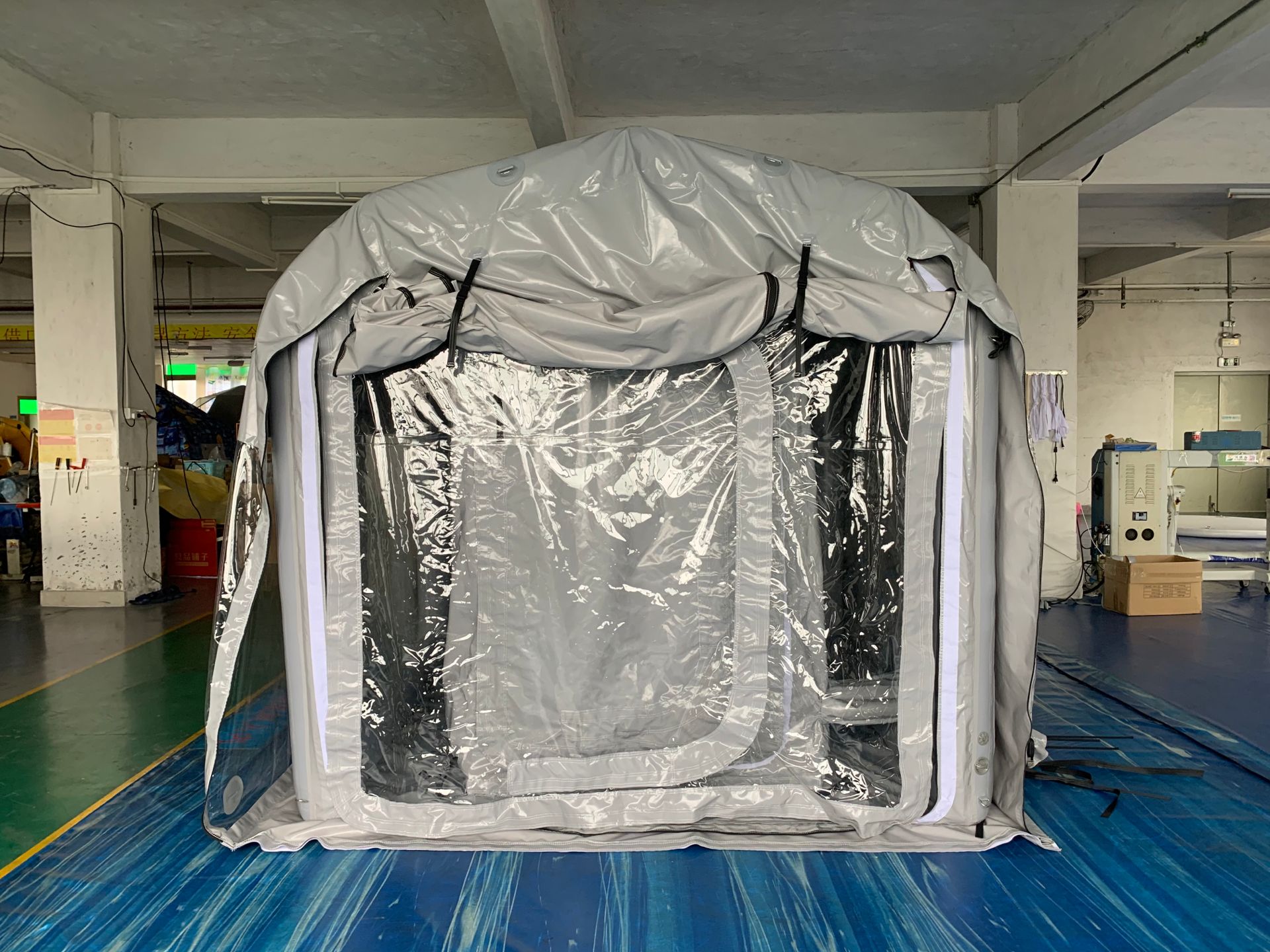 Portable spray booth