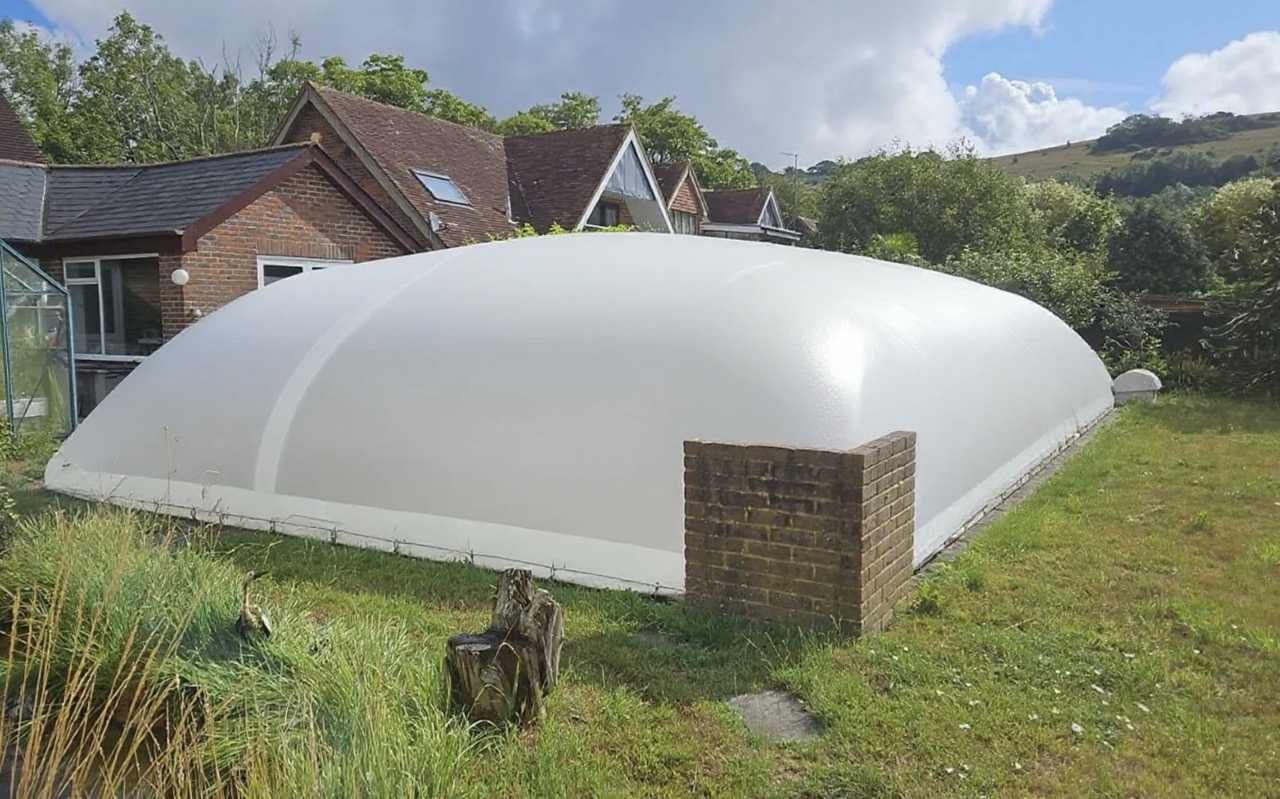 Inflatable Pool Cover