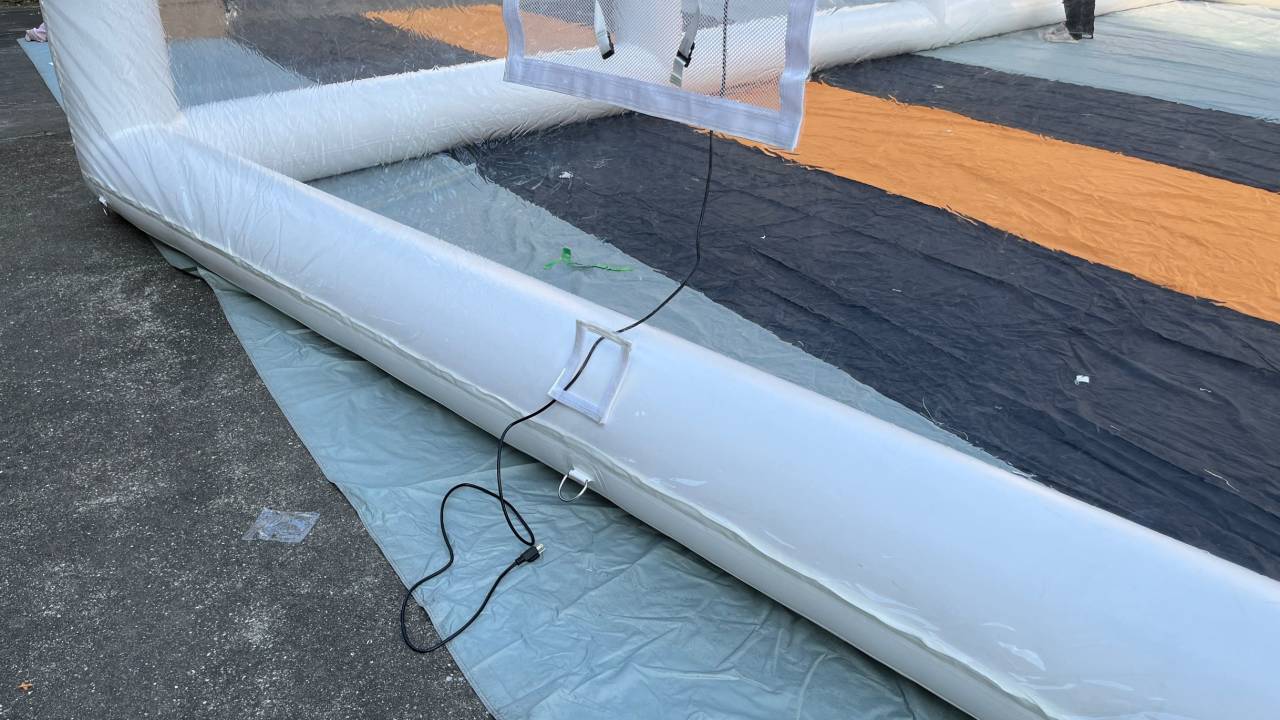Inflatable pool dome