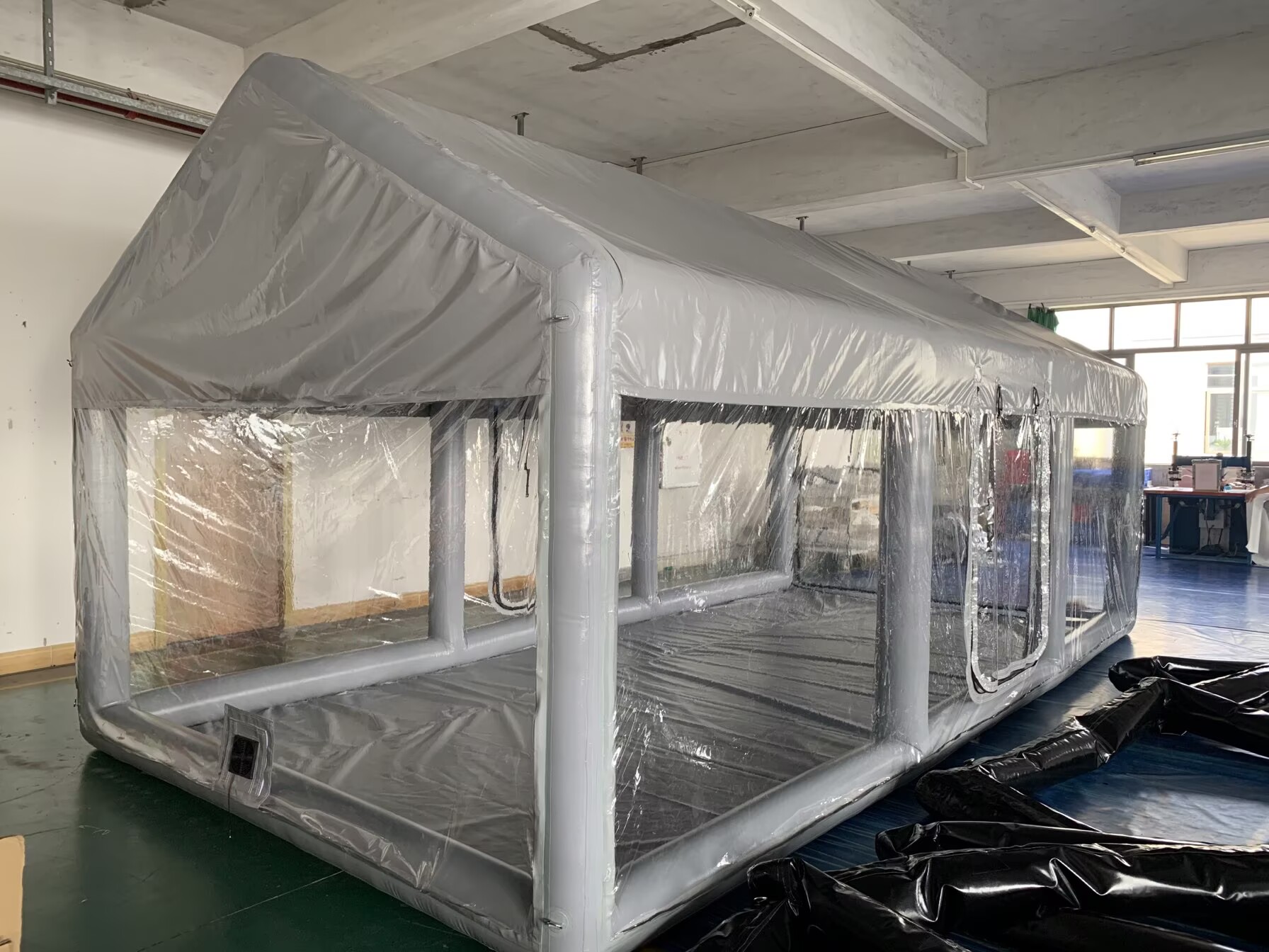 inflatable vehicle tent