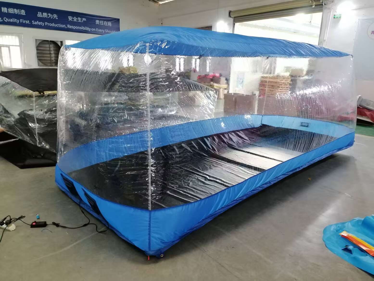 airtight vehicle garage