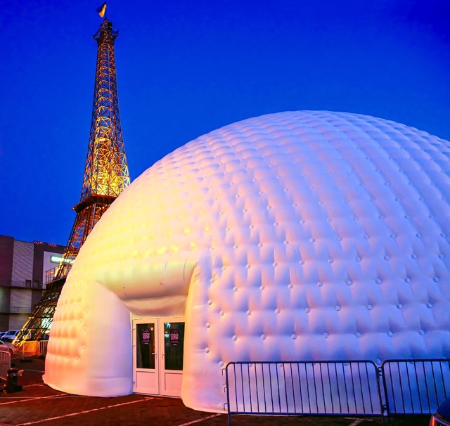 Inflatable exhibition hall