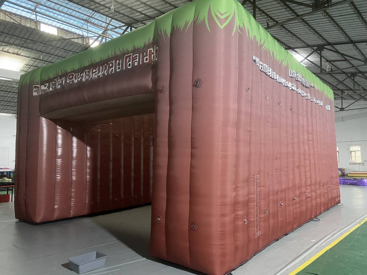 natural-themed inflatable arch