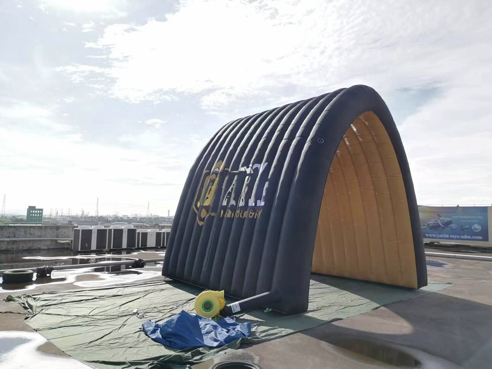 inflatable tunnel tent