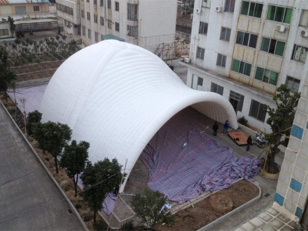 Aircraft tent