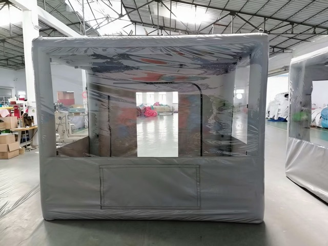 Inflatable hypoxic tent
